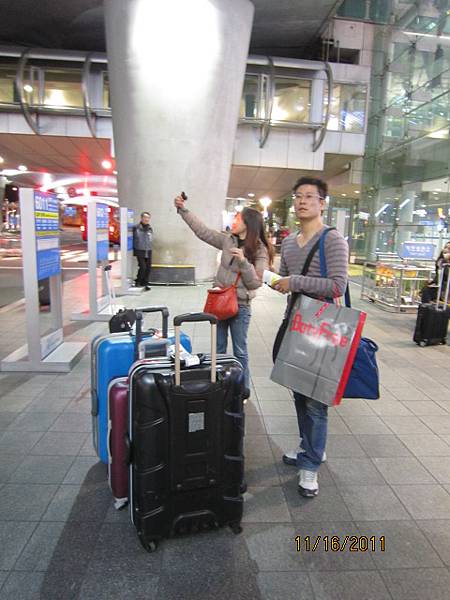 2011.11.16 arrive ICN airport-3.JPG
