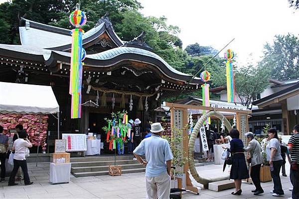 島上有座山....我們只到神社