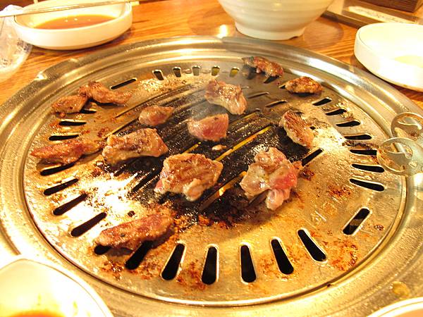 終於吃到韓國烤肉