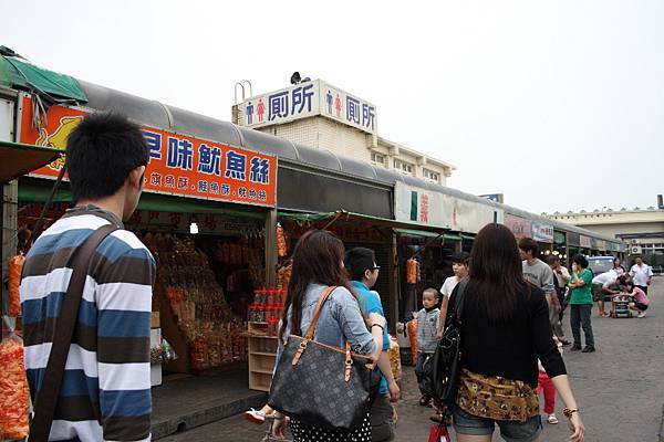 約在10點半~11點就到梧棲漁港了