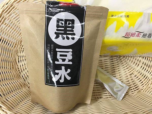 試喝紐萊特黑豆水，準備懷孕 助孕備孕-黑豆水