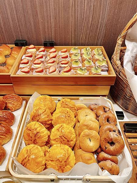 食記。台北士林。萬麗酒店 Renaissance Taipe