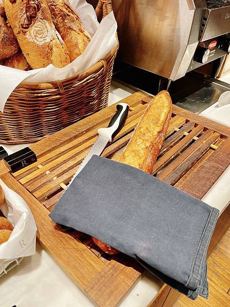 食記。台北士林。萬麗酒店 Renaissance Taipe