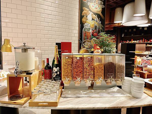 食記。台北士林。萬麗酒店 Renaissance Taipe