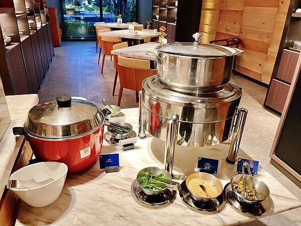 食記。台北士林。萬麗酒店 Renaissance Taipe