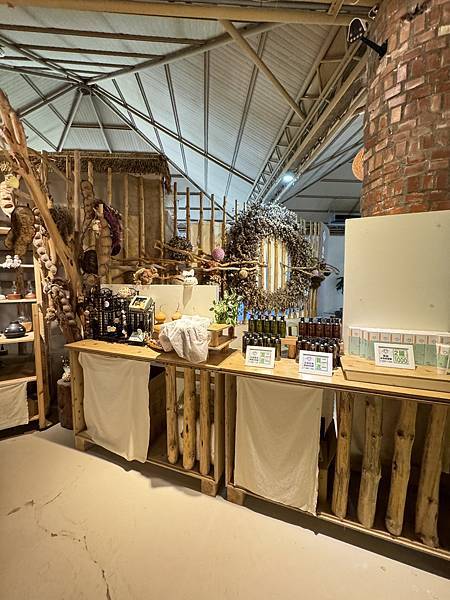 遊記。苗栗。不用出國就可體驗到的安徒生童話森林。花露農場 F 遊記。苗栗。不用出國就可體驗到的安徒生童話森林。花露農場 F