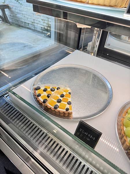 食記。水果塔專門店.100種味道～