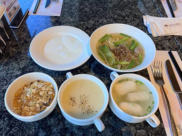 食記。新北淡水。漁人碼頭福容大飯店早餐篇