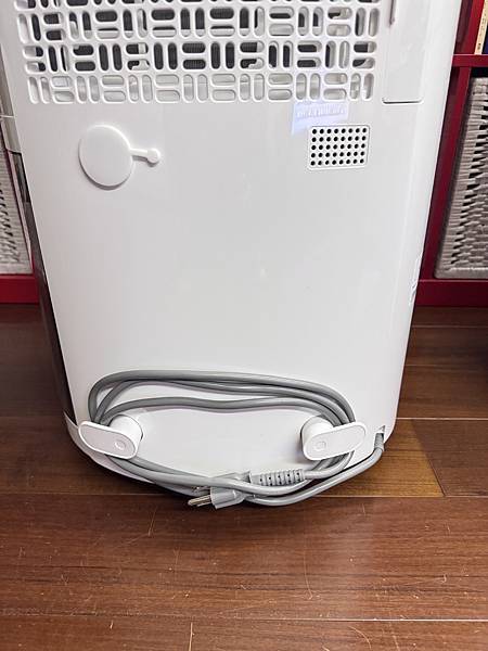 開箱文。LG 16L除濕機 開箱文。LG 16L除濕機