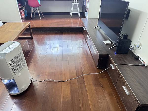 開箱文。LG 16L除濕機 開箱文。LG 16L除濕機
