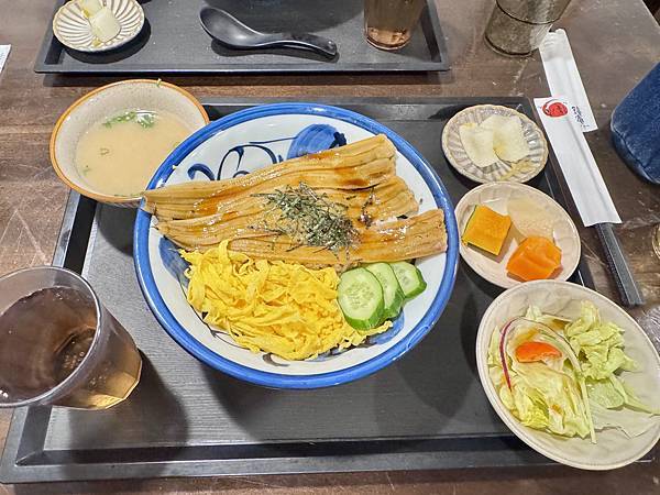 食記。高雄鹽埕區。鐘奄 食記。高雄鹽埕區。鐘奄