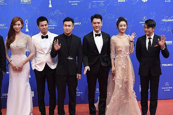 演員首度共同亮相