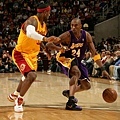 on-court-kobe-bryant-vs-lebron-james-3.jpg