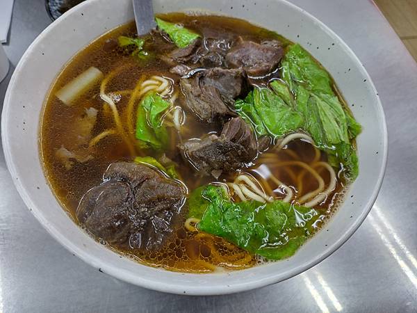 食記¤新北三重｜大王原汁牛肉麵-紅茶豆漿喝到飽