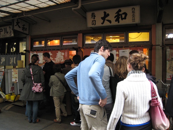 20081104-043這時發現吃大和壽司的…好像都是西方人？.JPG