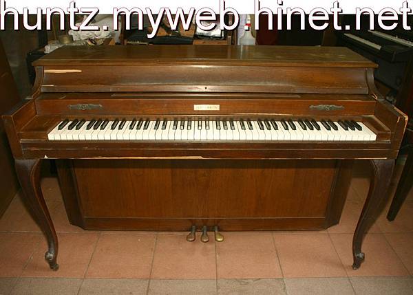 高雄鋼琴調音搬運維修回收購中古YAMAHA數位鋼琴二手KAWAI電子琴Roland出租 高雄鋼琴調音搬運維修回收購中古YAMAHA數位鋼琴二手KAWAI電子琴Roland出租