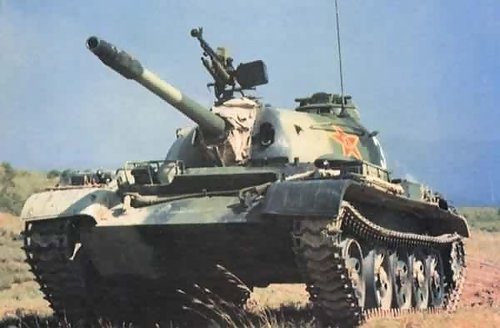 (中) T-62 輕型坦克