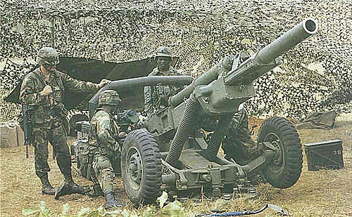 美國105毫米M102榴彈砲