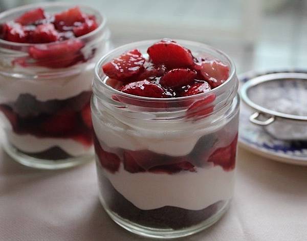 wine strawberry-1.jpg