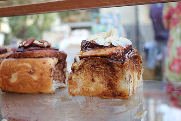 胡三肉桂捲遠征台中!! 審計新村市集熱滾滾好比粉絲見面會