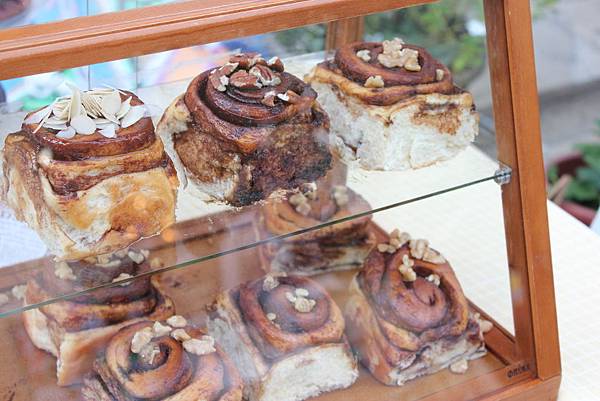 胡三肉桂捲遠征台中!! 審計新村市集熱滾滾好比粉絲見面會