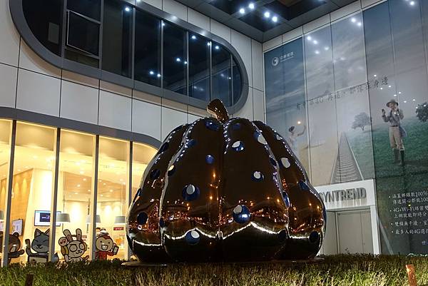 DSC01040 (1) DSC01040 (1)