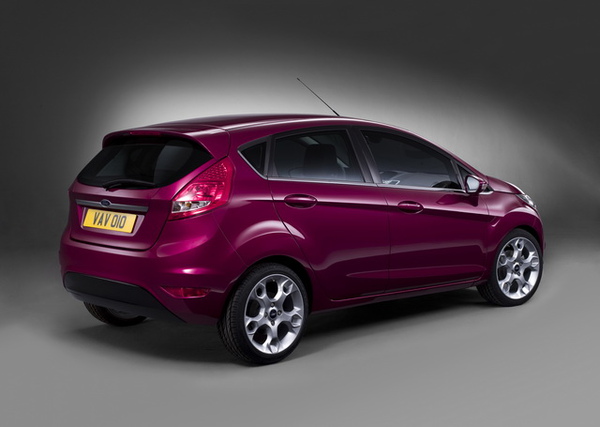 Ford Fiesta-13_調整大小.jpg