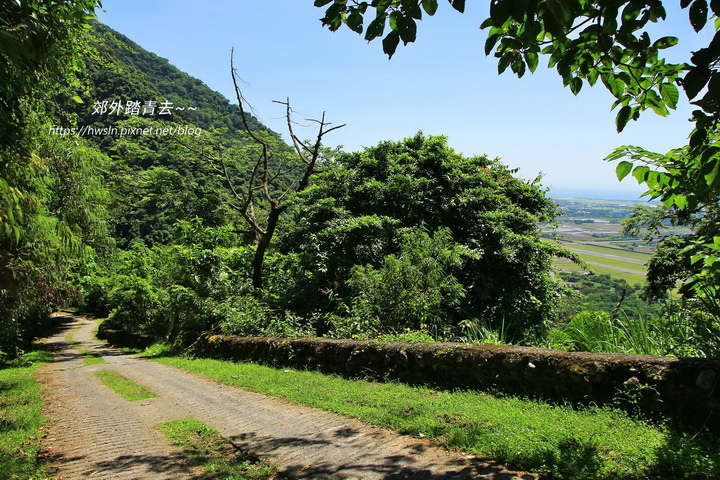 佐倉步道蜿蜒山徑寬大好走，一路上坡有點累