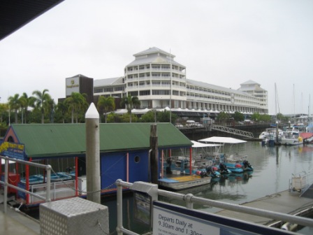 Cairns01.JPG