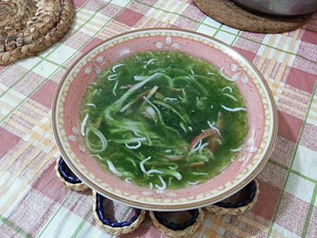 海菜吻仔魚湯