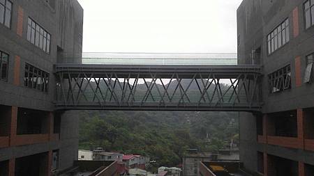 空橋玻璃欄杆1.jpg