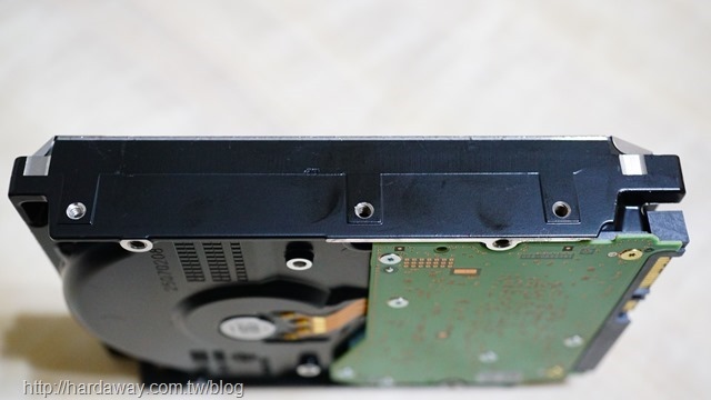 HGST DESKSTAR NAS HDD