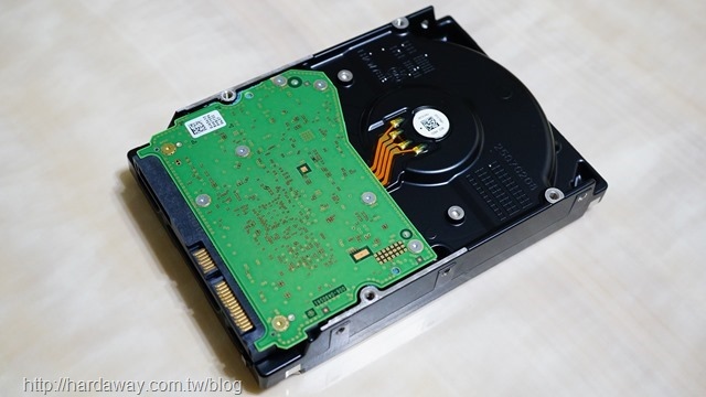 HGST DESKSTAR NAS HDD