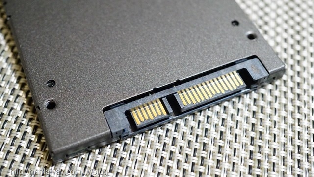 Kingston DC400 SSD