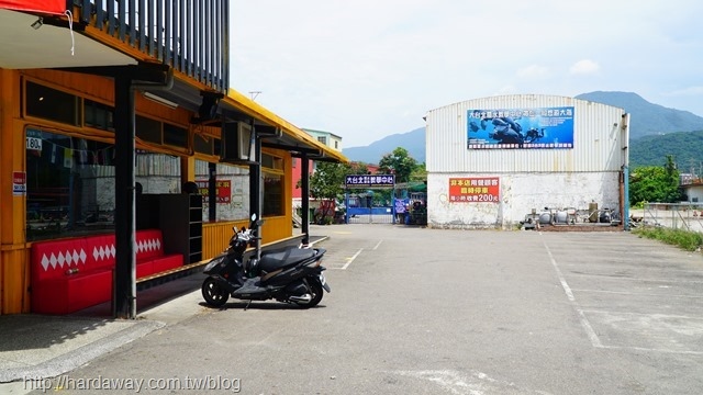 1981 BURGER STORE