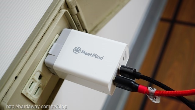 MeetMind TRIPLET USB POWER ADAPTER電源充電器