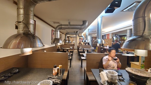 燒惑日式碳火燒肉店中和分店用餐區