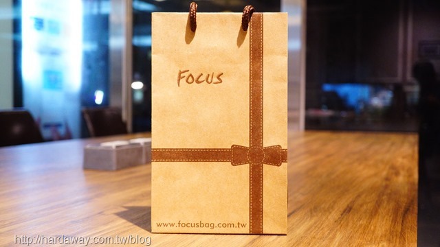 FOCUS皮夾