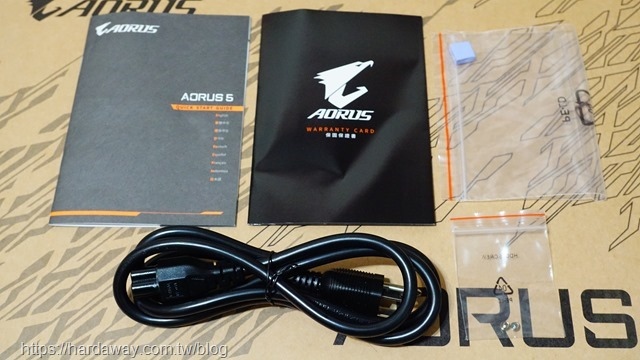 AORUS 5電競筆電配件