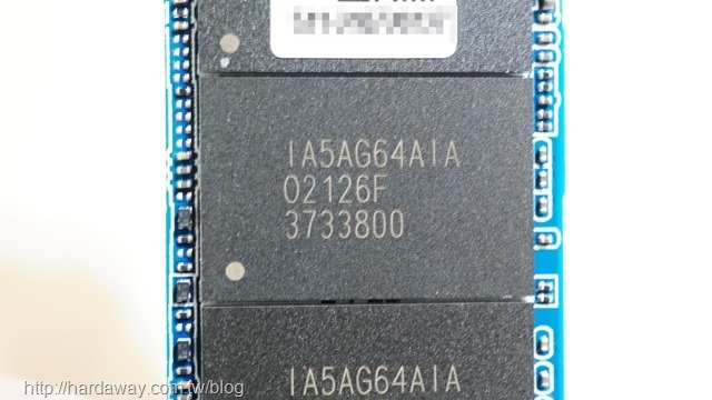 KLEVV CRAS C720 NVMe PCIe SSD Flash顆粒