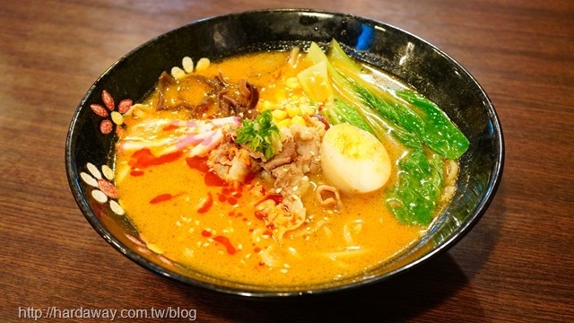 八丼餚豚骨麻辣牛拉麵