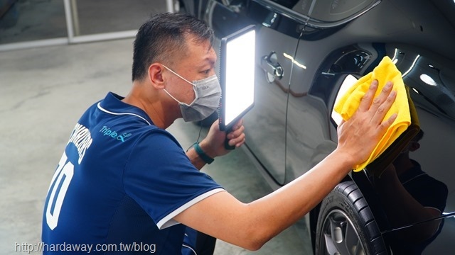 汽車鍍膜作業