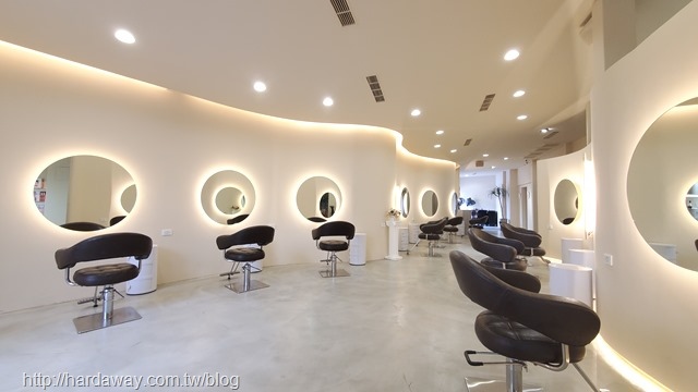 MOON PARK Lounge Hair Salon剪髮區