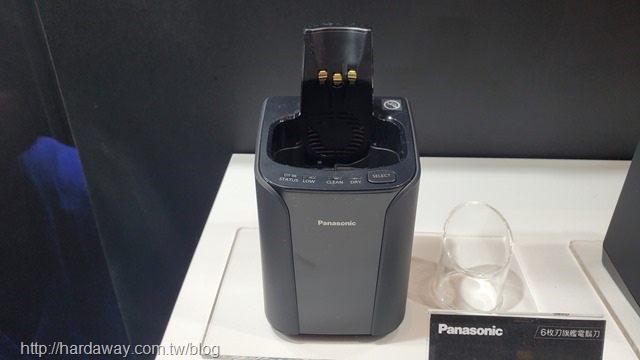 Panasonic電鬍刀全自動清潔充電盒