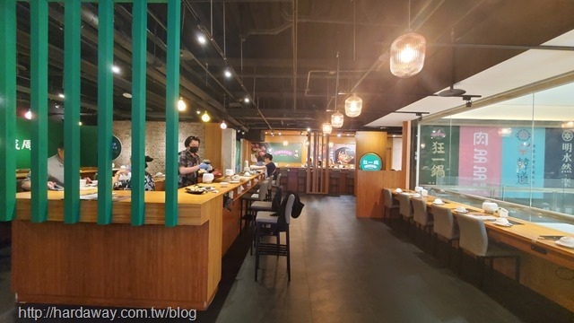 狂一鍋林口昕境店用餐空間