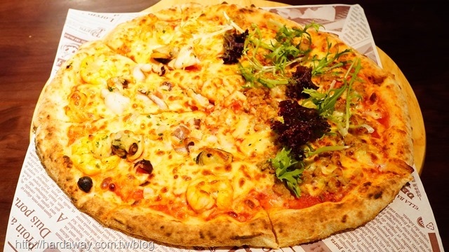 漁夫海鮮+茴香豬肉雙拼Pizza