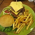 AN BURGER.jpg
