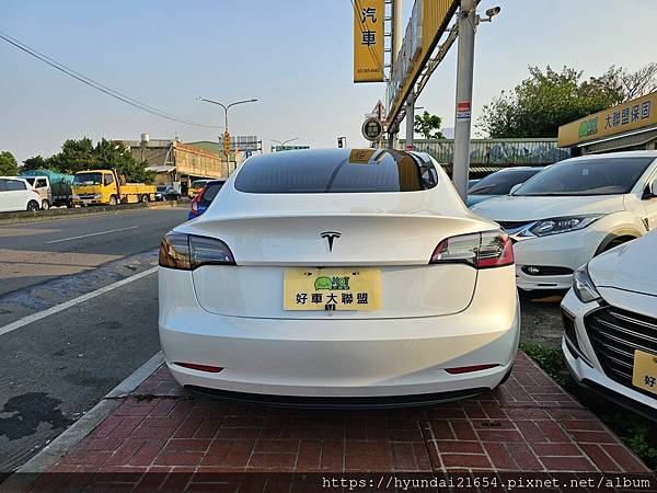 Tesla Model 3 頂級Performance出清優