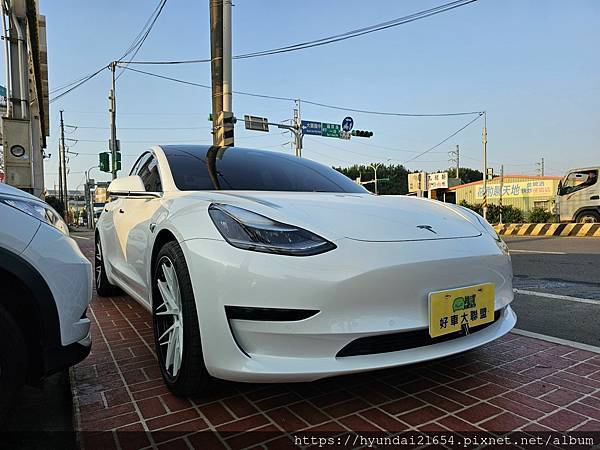 Tesla Model 3 頂級Performance出清優