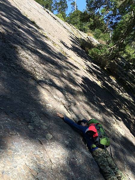 玉山大峭壁.jpg 玉山大峭壁.jpg